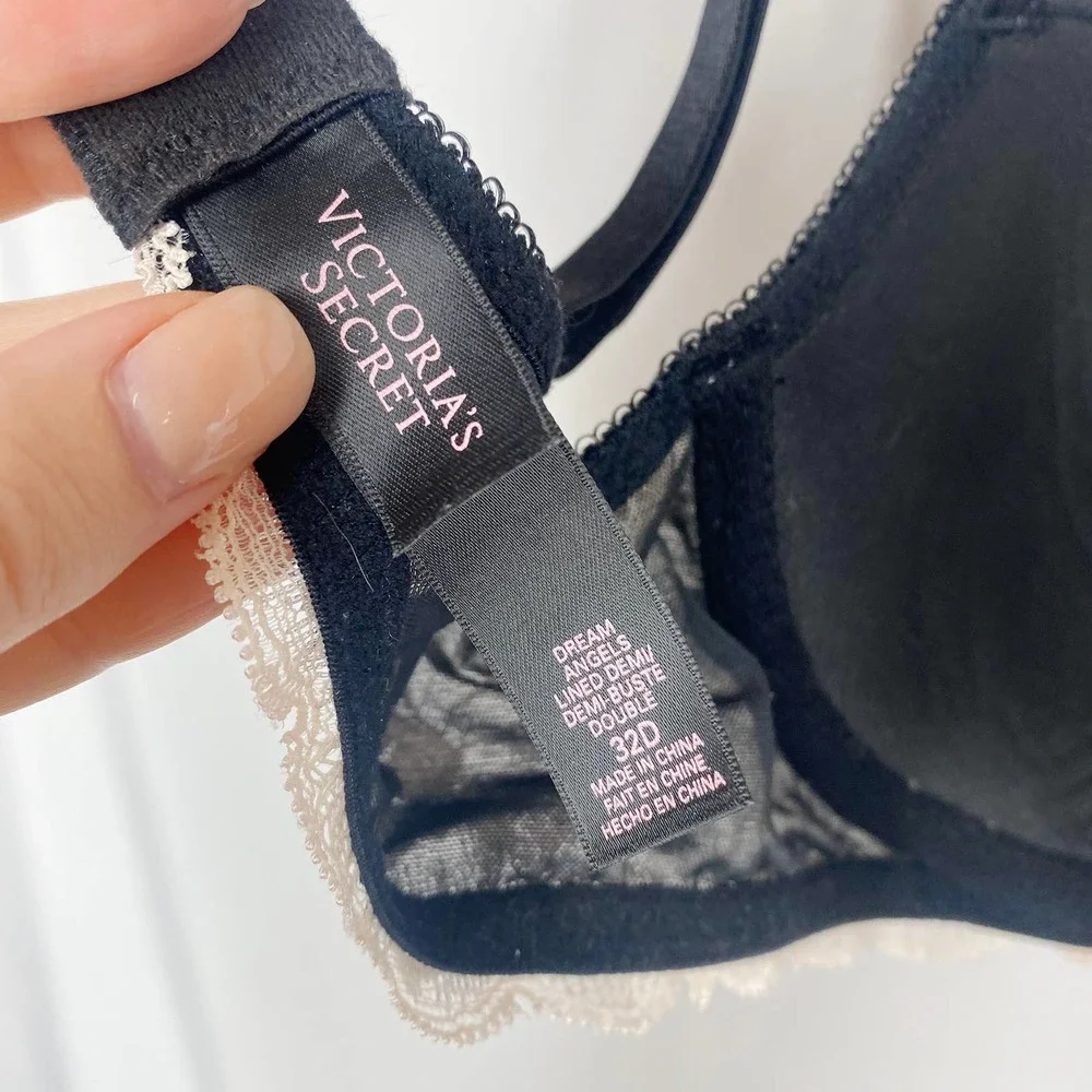 Victoria's Secret Dream Angels Lined Demi Bra Black White Lace Strappy 32D